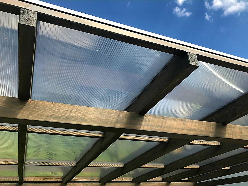 KOMŮRKOVÝ POLYKARBONÁT GUTTAGLISS DUAL BOX 4 ČIRÁ - 2,5 x 1,05 m - 2,63 m2