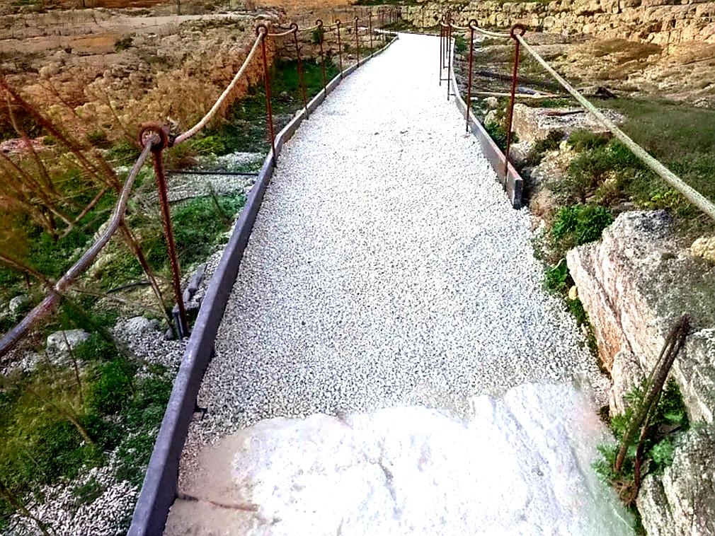 ŠTĚRKOVÁ TVÁRNICE GUTTAGARDEN GRAVEL - 82 x 116 x 3 cm