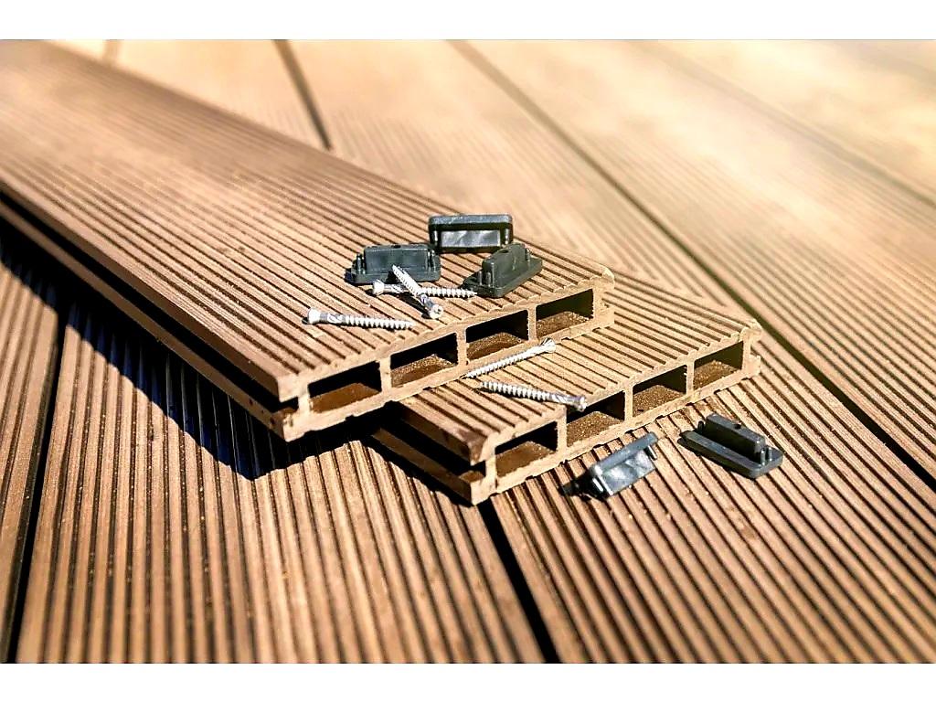 TERASOVÉ PRKNO TECHNODECK WPC DUB - 14 x 2,5 x 400 cm