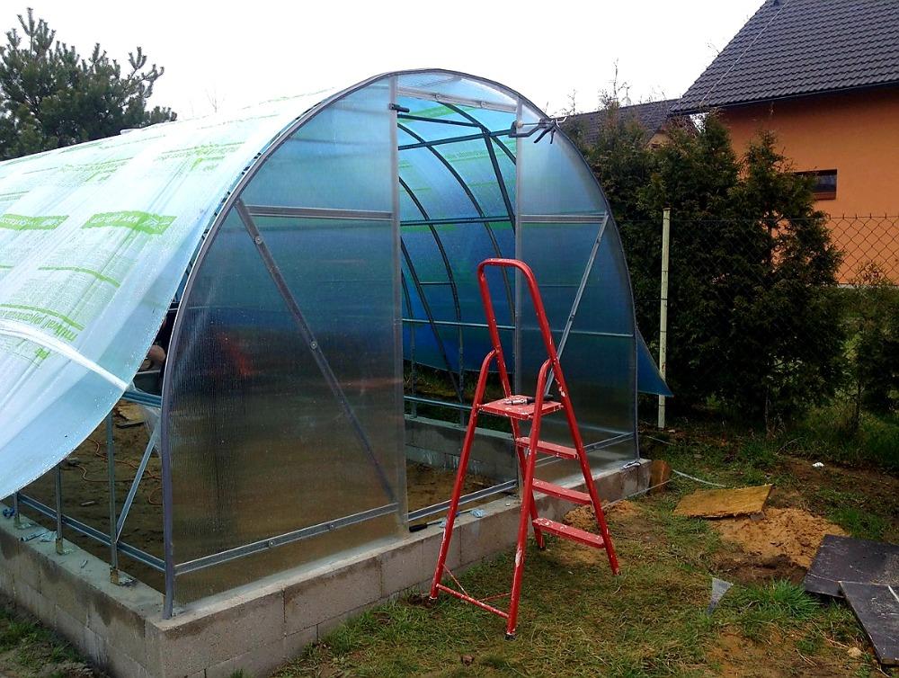 ZAHRADNÍ SKLENÍK 2 DUM VOLYA LLC - 10 x 3,0 m - PC 6 mm