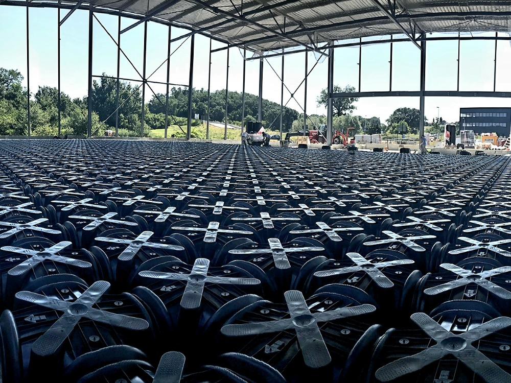 ZTRACENÉ BEDNĚNÍ IGLÚ DALIFORM H 20 - 50 x 50 cm