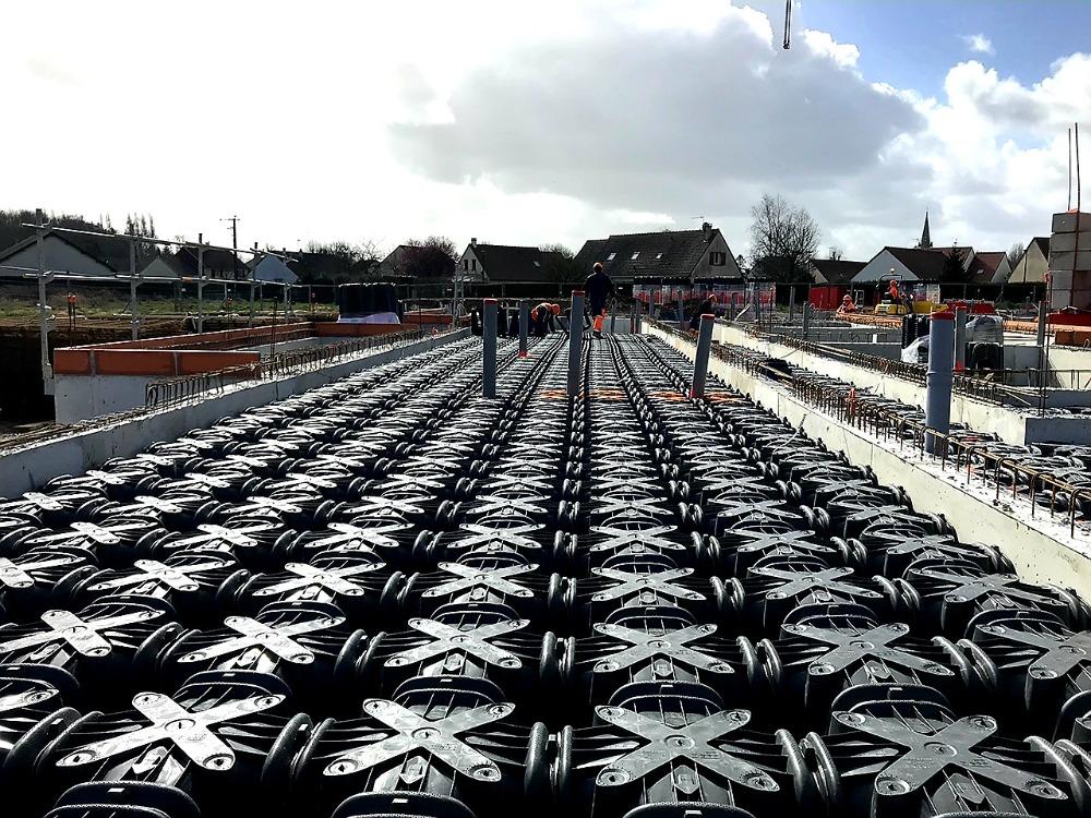 ZTRACENÉ BEDNĚNÍ IGLÚ DALIFORM H 20 - 50 x 50 cm