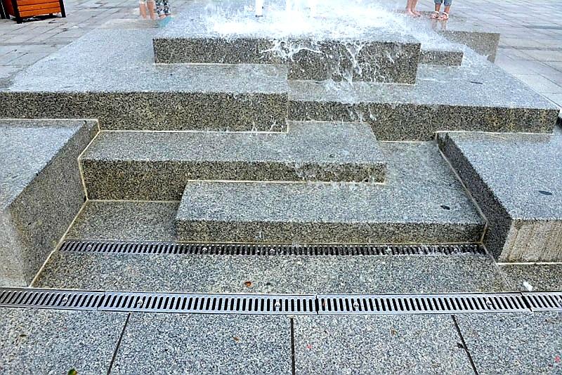 ODVODŇOVACÍ ŽLAB A15 S POZINKOVANOU MŘÍŽÍ SET COVERNIT - 100 x 12 x 8,5 cm - 3 ks