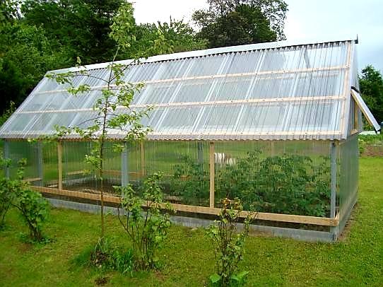 VLNITÁ DESKA GUTTAGLISS PVC BRONZ - 3,0 x 0,9 m - 2,7 m2