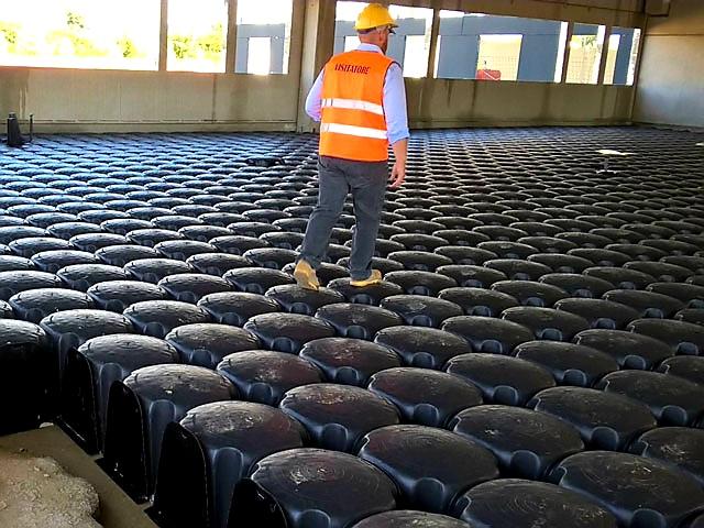 ZTRACENÉ BEDNĚNÍ IGLÚ DALIFORM H 27 - 50 x 50 cm