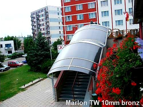 KOMŮRKOVÝ POLYKARBONÁT MARLON TW 10 ČIRÁ - 4,0 x 2,1 m - 8,4 m2
