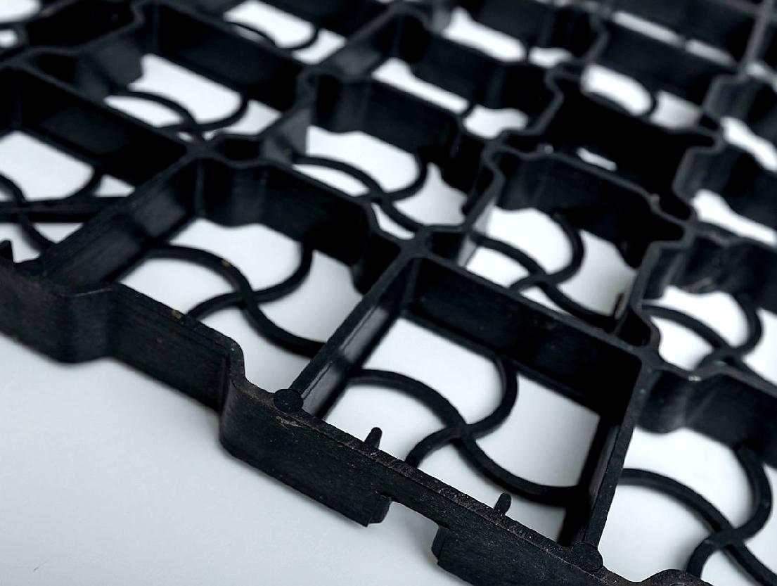 ZATRAVŇOVACÍ TVÁRNICE COVERGRID G25 ČERNÁ - 41,5 x 41,5 x 2,5 cm