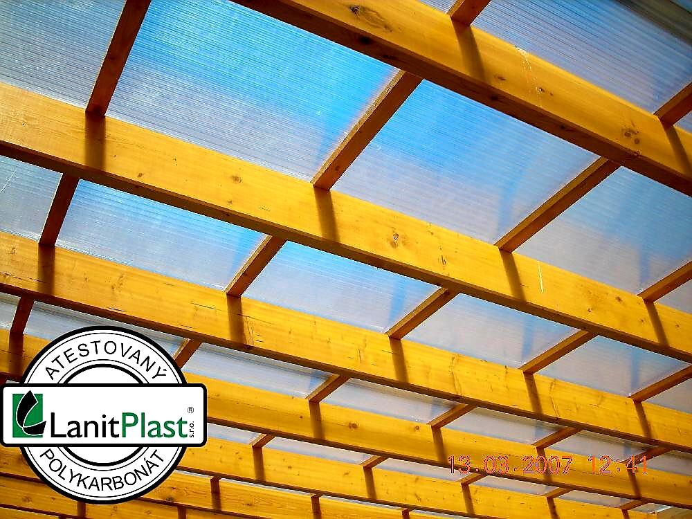 KOMŮRKOVÝ POLYKARBONÁT MARLON TW 10 ČIRÁ - 4,0 x 2,1 m - 8,4 m2