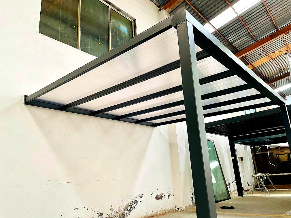 HLINÍKOVÁ PERGOLA VIKE ANTRACIT ČIRÁ - 3,7 x 3,4 x 2,35 m