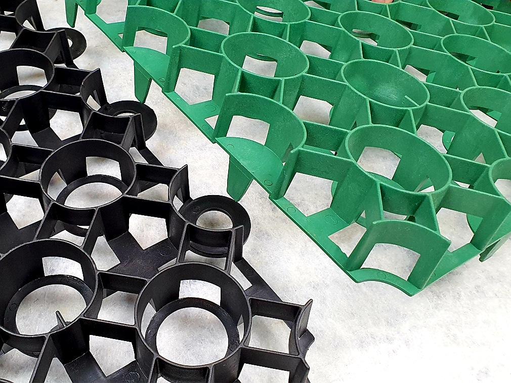 ZATRAVŇOVACÍ TVÁRNICE COVERGRID PUZZLE ČERNÁ - 50 x 50 x 6,2 cm