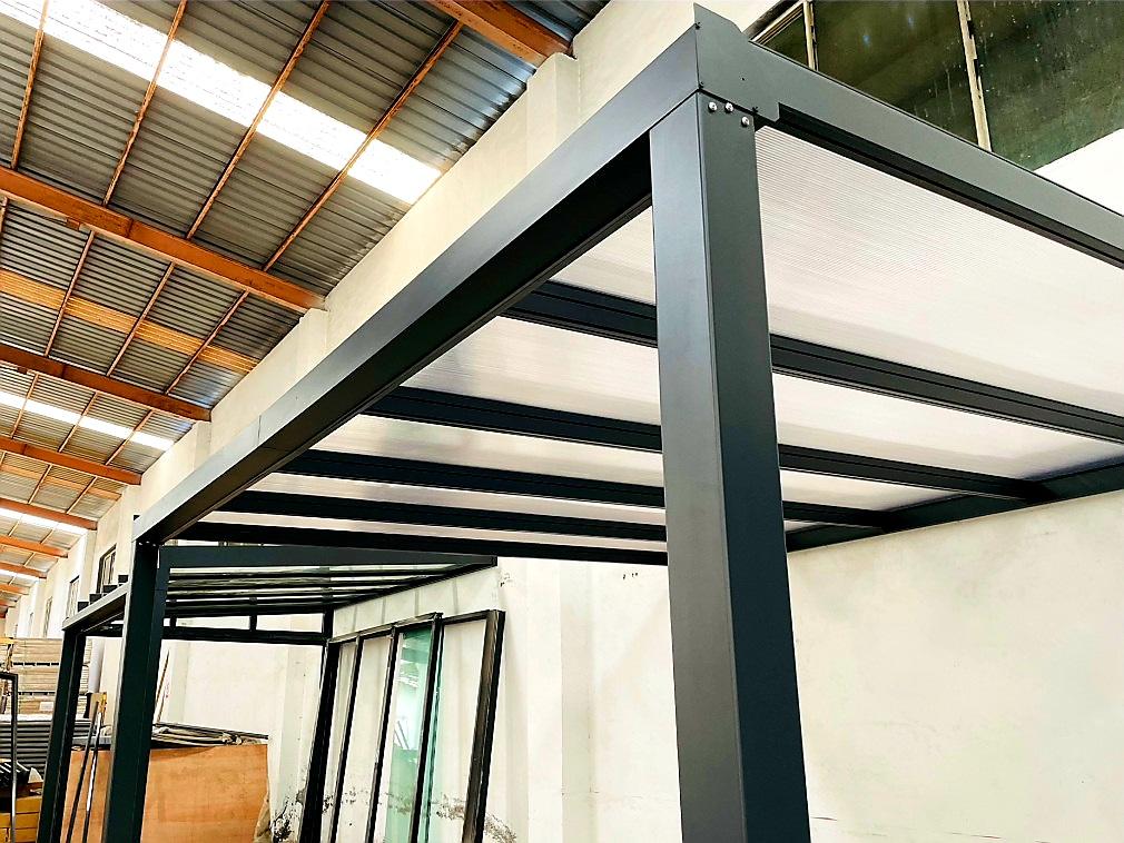 HLINÍKOVÁ PERGOLA VIKE ANTRACIT ČIRÁ - 3,7 x 3,4 x 2,35 m