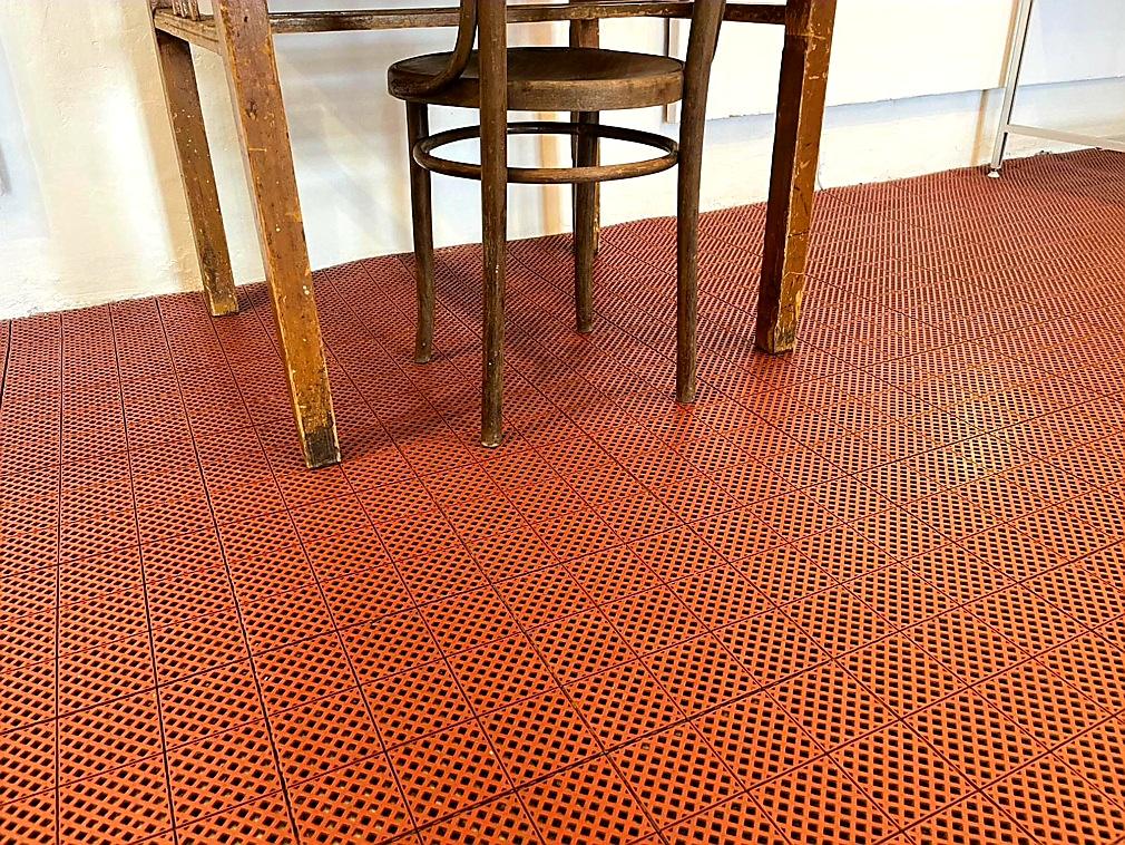 TERASOVÁ DLAŽDICE EASYGRID COVERNIT TERAKOTA - 30 x 30 x 1,2 cm