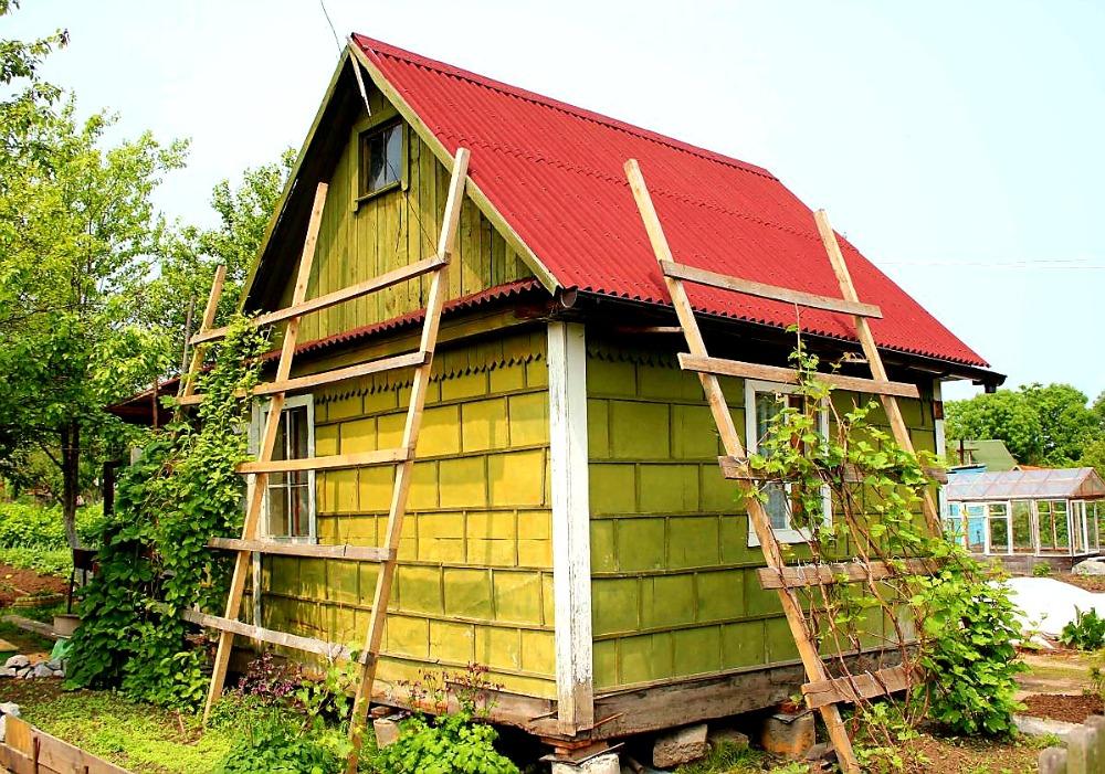 VLNITÁ STŘEŠNÍ DESKA ONDULINE BASE ČERVENÁ - 2,0 x 0,85 m - 1,7 m2