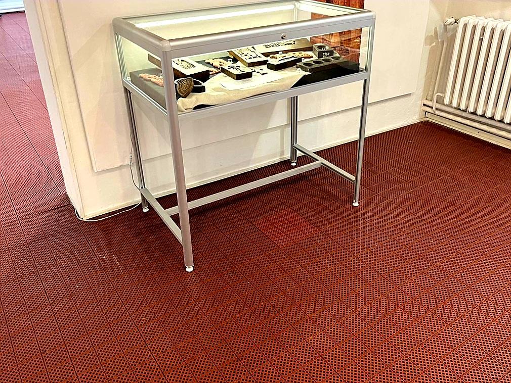 TERASOVÁ DLAŽDICE EASYGRID COVERNIT TERAKOTA - 30 x 30 x 1,2 cm