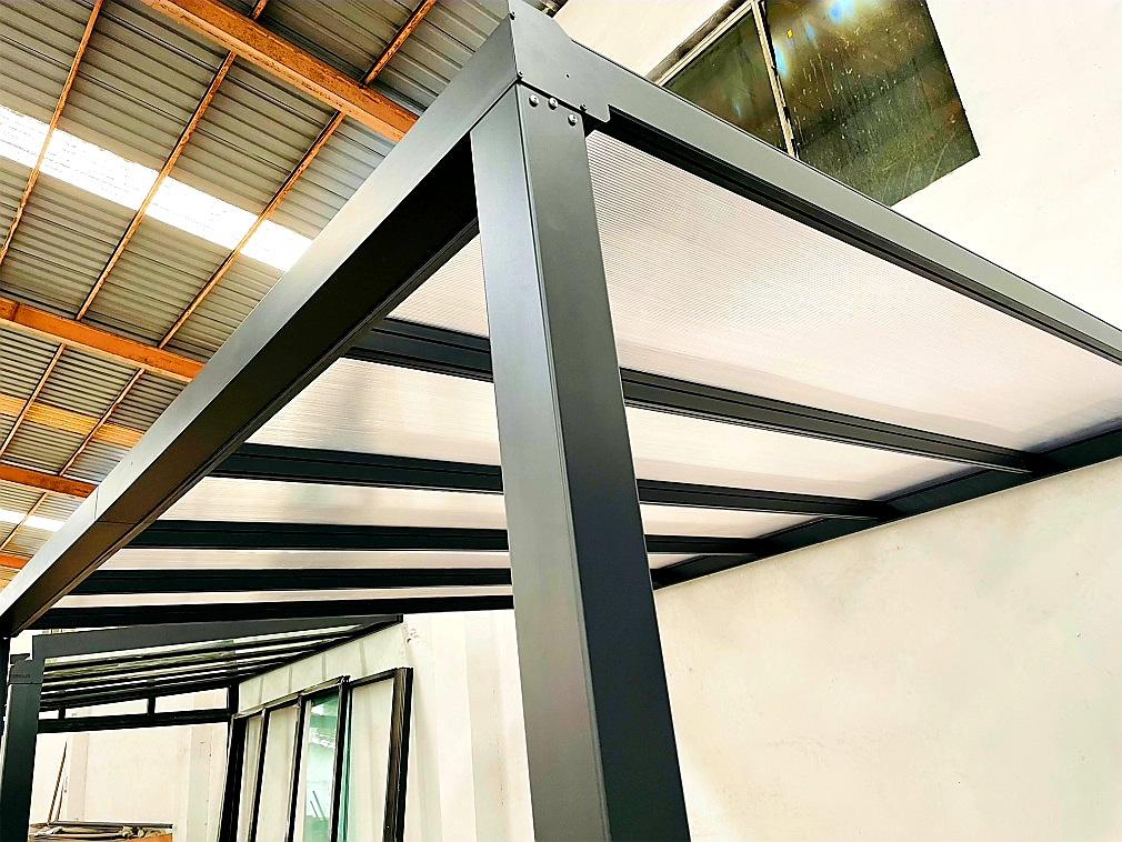 HLINÍKOVÁ PERGOLA VIKE ANTRACIT ČIRÁ - 3,7 x 3,4 x 2,35 m