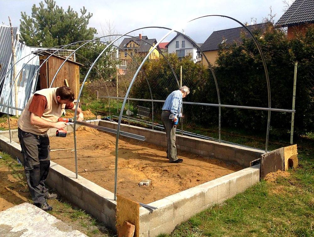 ZAHRADNÍ SKLENÍK 2 DUM VOLYA LLC - 12 x 3,0 m - PC 6 mm