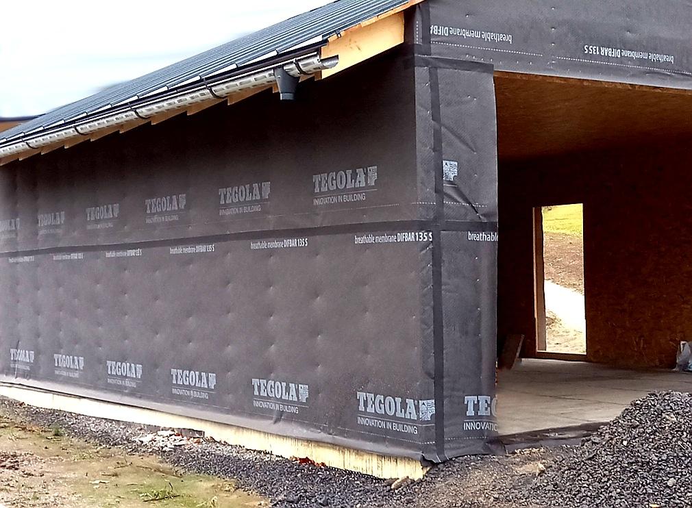 PODSTŘEŠNÍ FÓLIE DIFBAR PLUS 150 S - 1,5 x 50 m - 75 m2