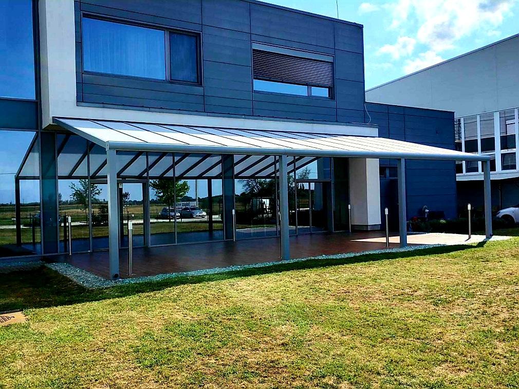 HLINÍKOVÁ PERGOLA MB LINE COVERNIT KRÉMOVÁ - 306 x 250 cm